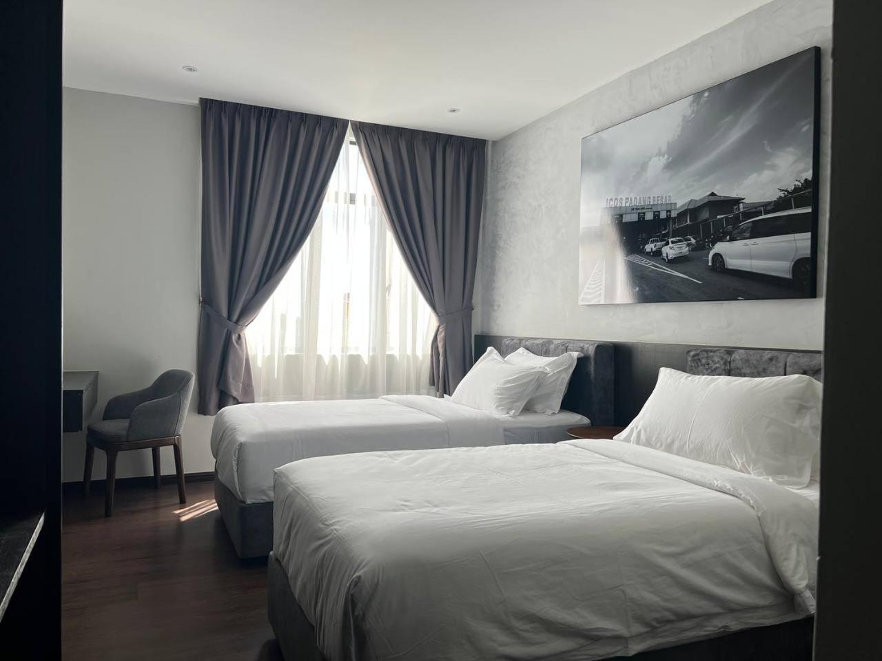 All In Hotel Kangar Exterior photo