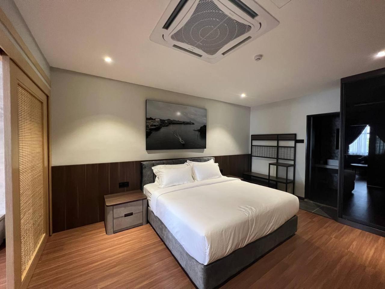 All In Hotel Kangar Exterior photo